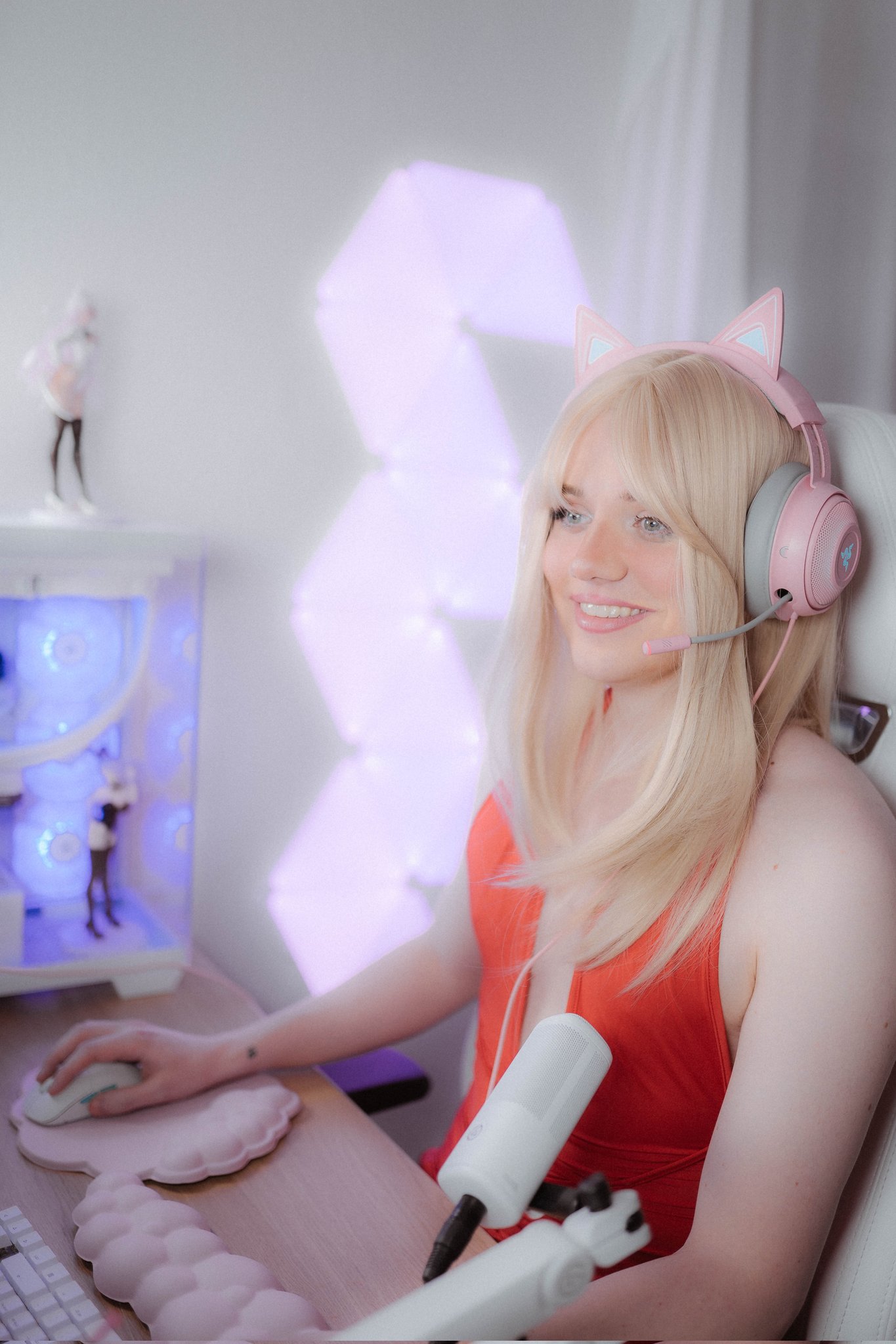 Notorious closeted fat-furcaca commentary YouTuber "Pyrocynical" real womans out, becomes trans xista.
